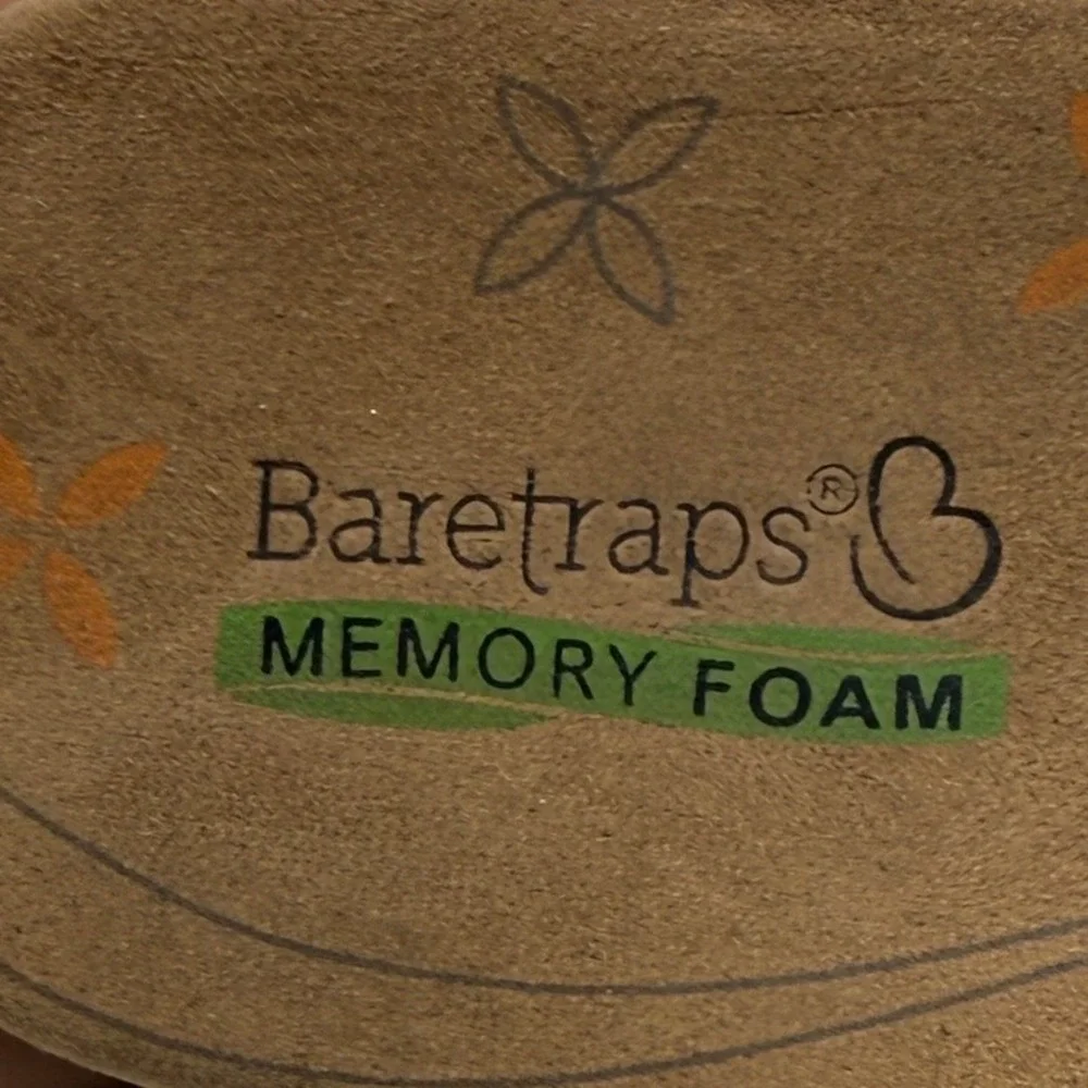BareTraps crawley sandals